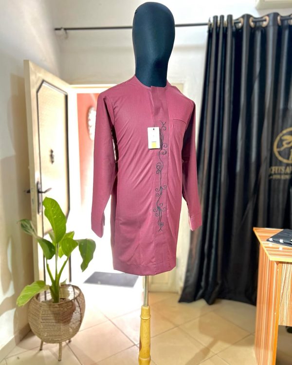 Wine Kaftan with Black Detailing – Deep Sophistication, Bold Precision
