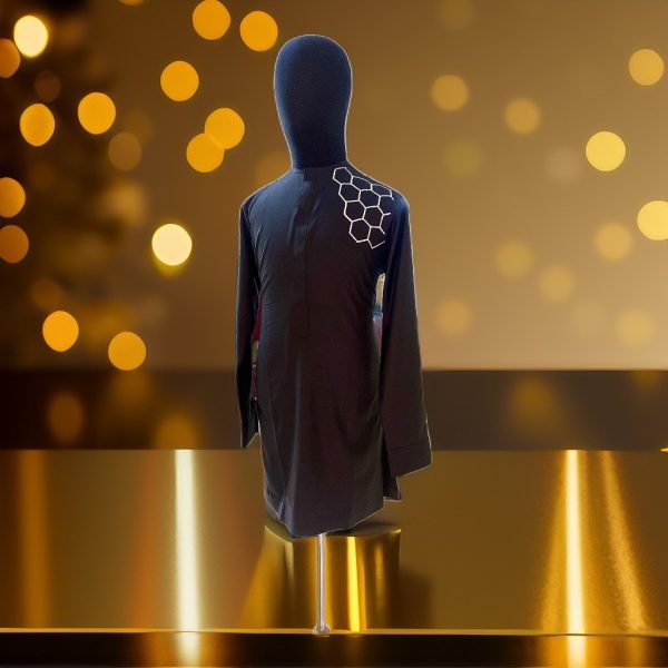 7-Star Black Cashmere Kaftan with Fine Detailing – Prestige Woven in Silence